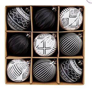 NWT Christmas ornament set of 9 black & white